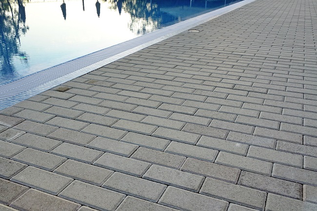 4 Textures You Need in Your Pool Design