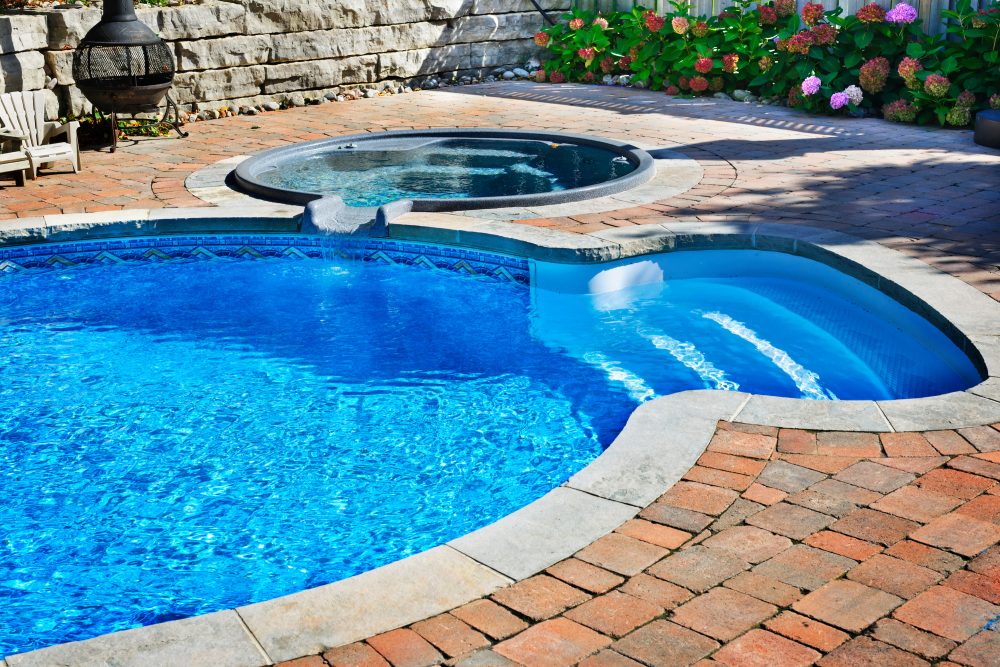 Adding a Hot Tub to Your Pool Design 